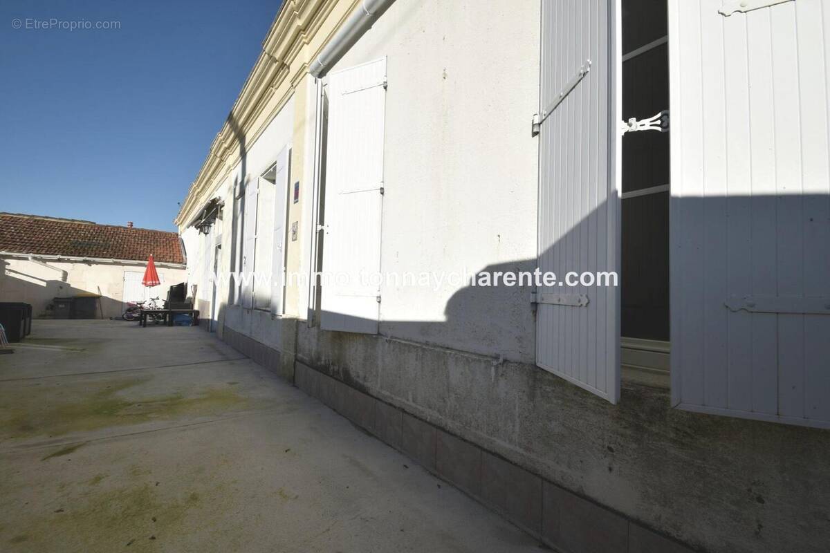 Maison à TONNAY-CHARENTE