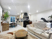 Maison à MONCETZ-LONGEVAS