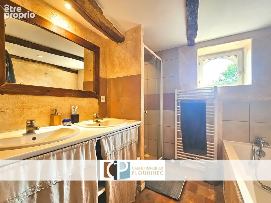 Maison de ville avec terrasse au cœur de Cluny. - photo 13