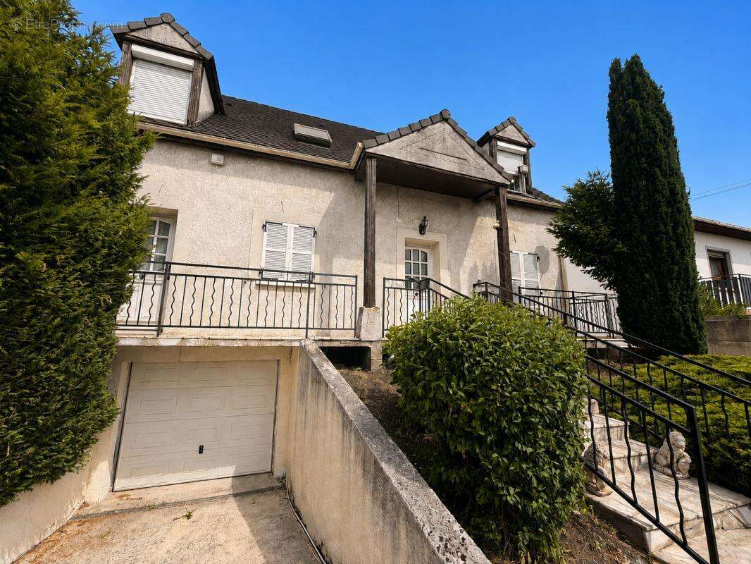 Maison familiale avec garage et jardin – 164m² – TREMBLAY-EN-FRANCE - photo 10