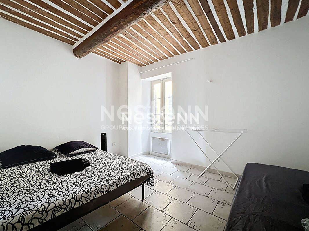 Appartement à VALLAURIS