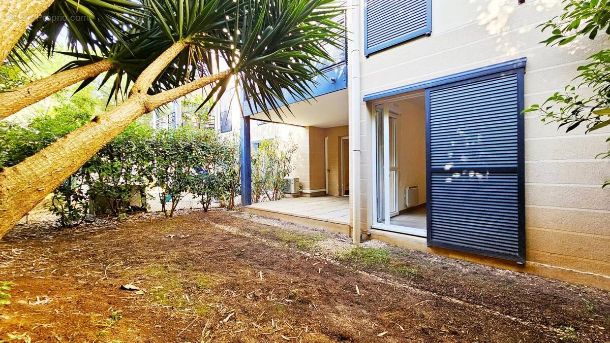 Appartement à LE CANNET