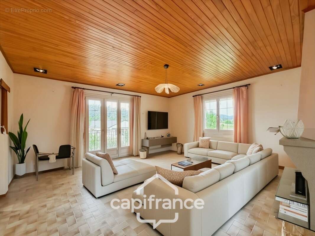 SAINT-VALLIER – Maison familiale de caractère de 202 m² sur un magnifique terrain de 1 878 m² - photo 19