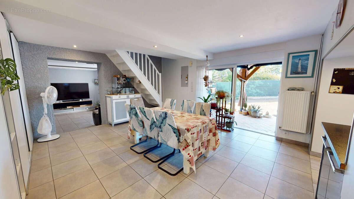 Maison à SAINT-DOULCHARD