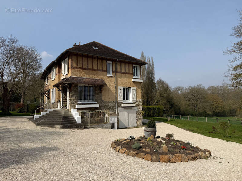 Maison à GRISY-LES-PLATRES