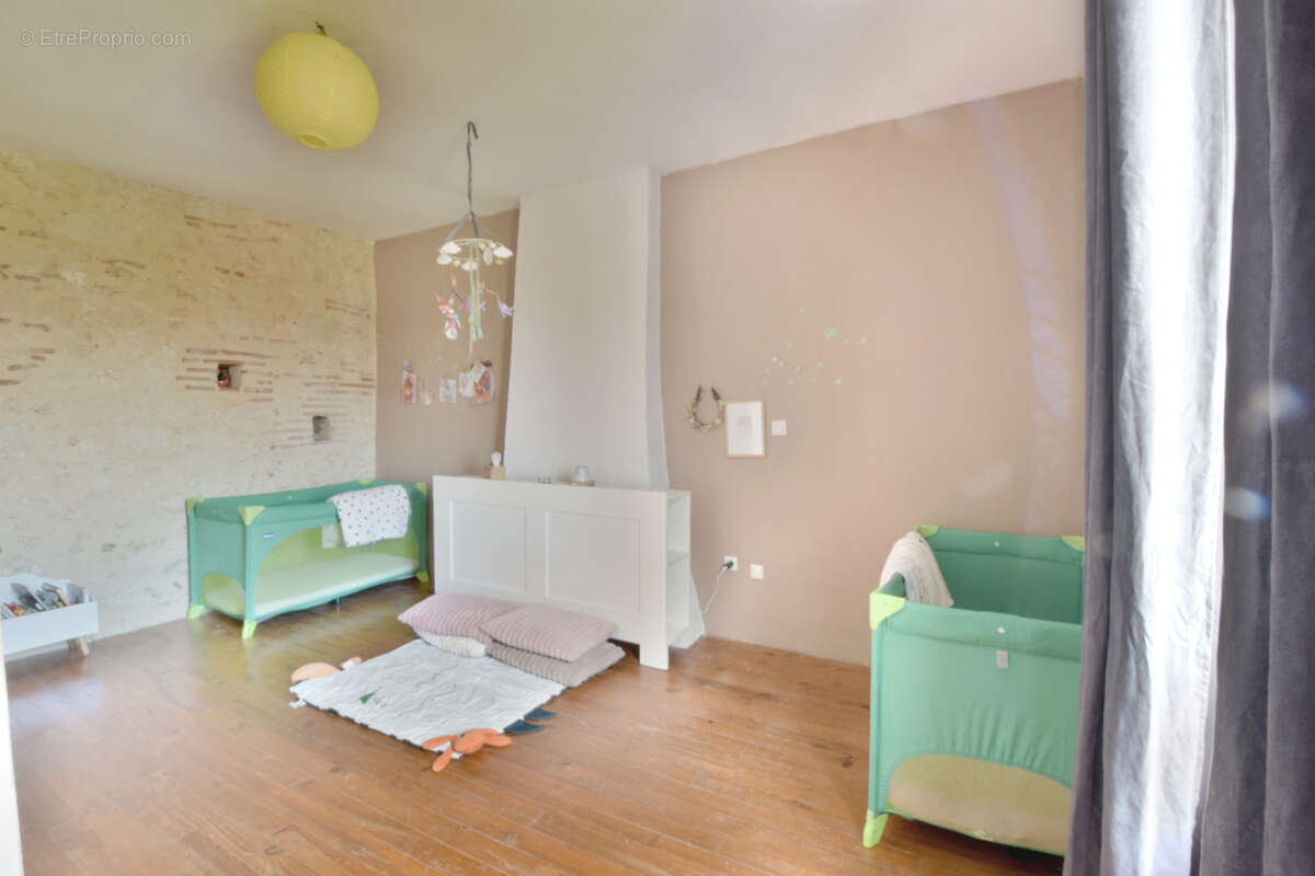 Maison à SAINTE-LIVRADE-SUR-LOT