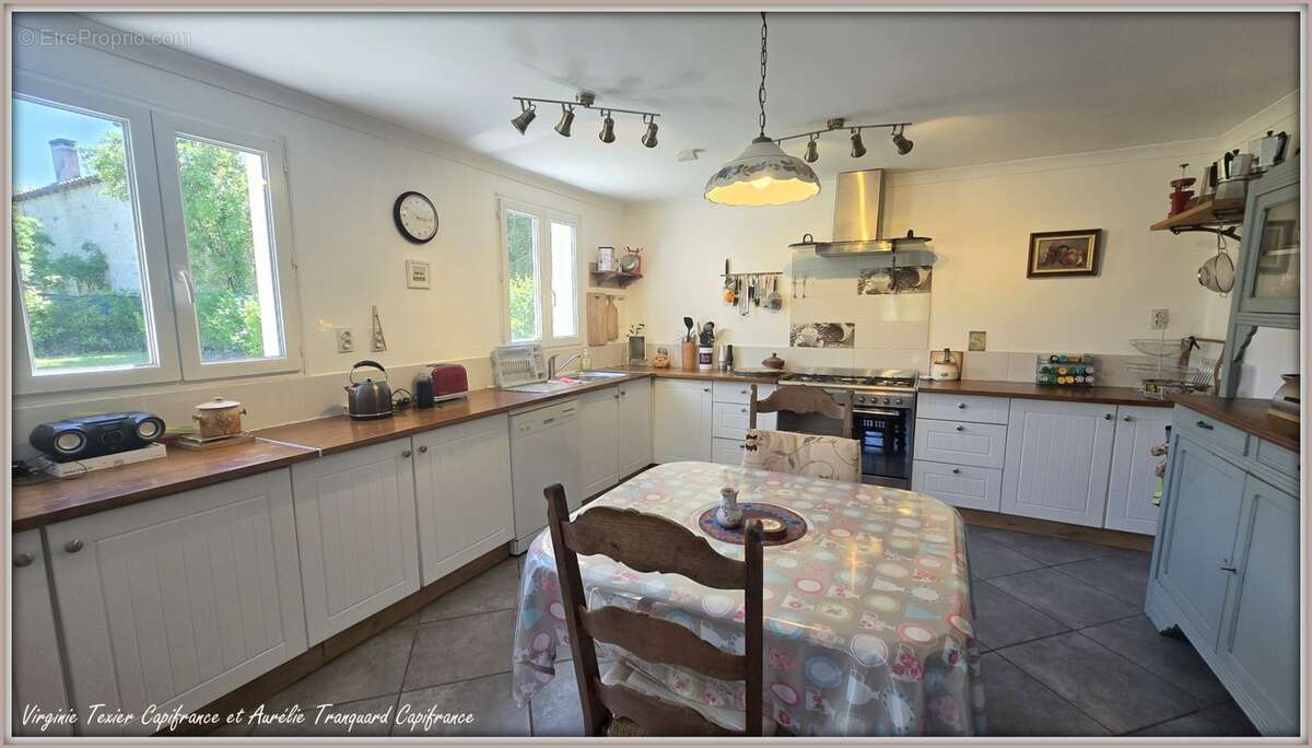 Maison à vendre 6 pièces VARAIZE (17) 4 chambres sur 1500m² de jardin clos avec garage - photo 10