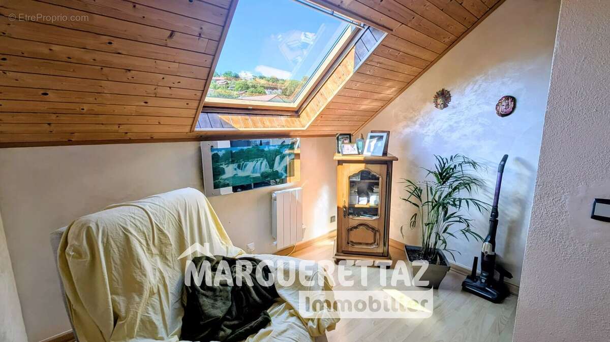 Maison à VETRAZ-MONTHOUX