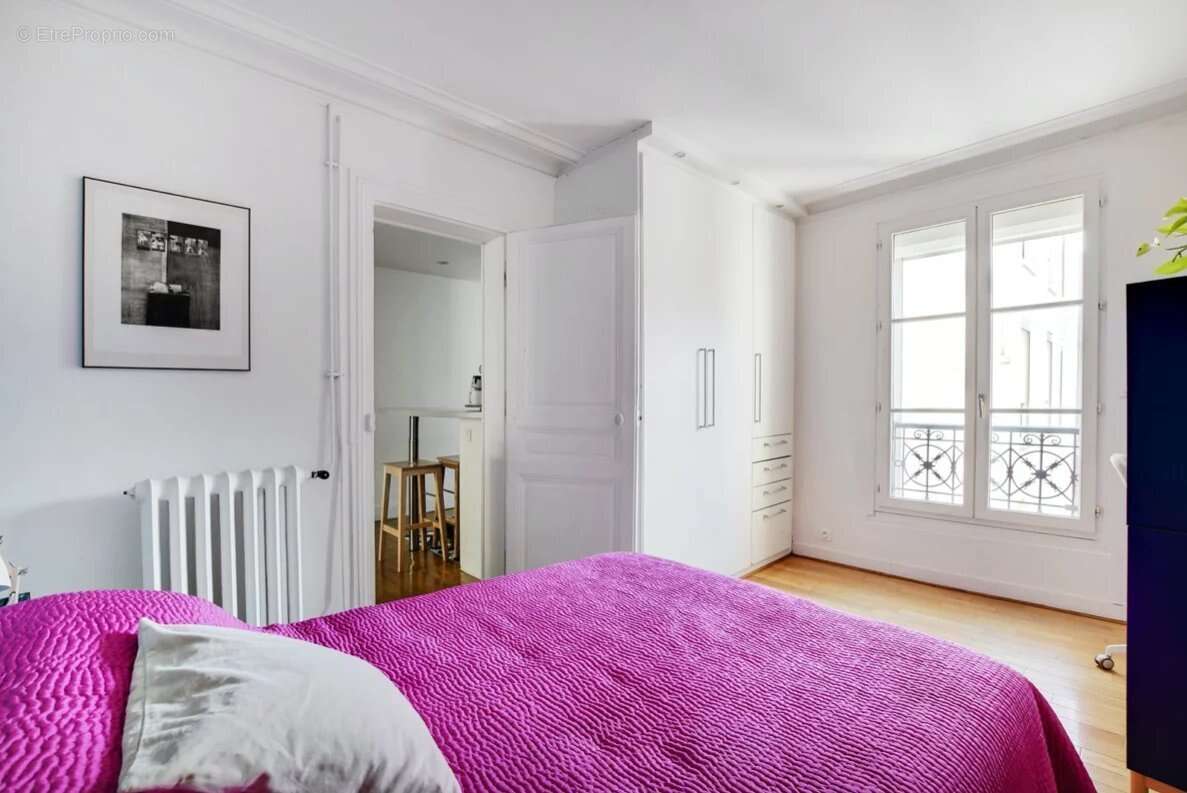 Appartement à PARIS-2E
