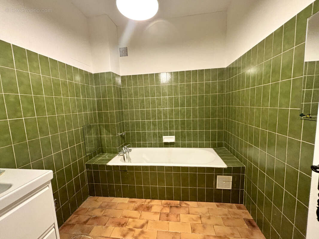 Appartement à SAINT-CYR-SUR-MER