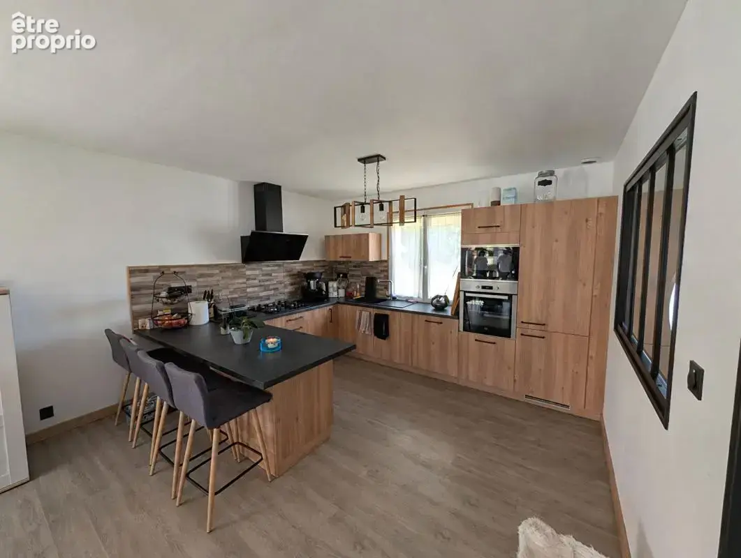 Pavillon 102 m² - Double salon-séjour - 4 chambres - La Loupe (28240) - photo 4