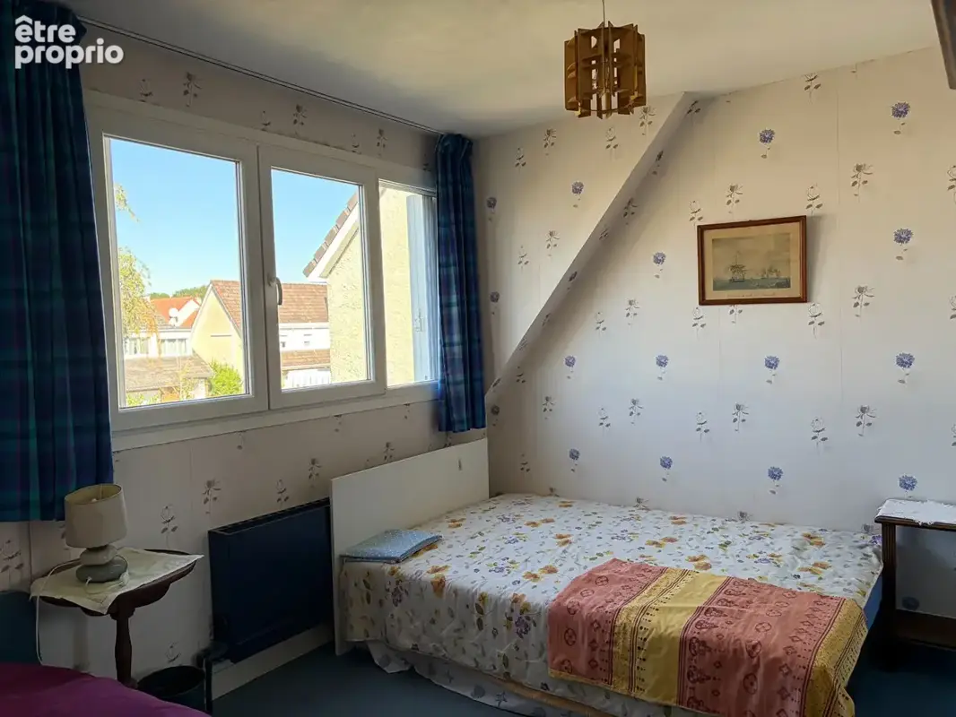 LES LOGES EN JOSAS Maison individuelle sur trois niveaux et jardin plan sans vis-à-vis - photo 10