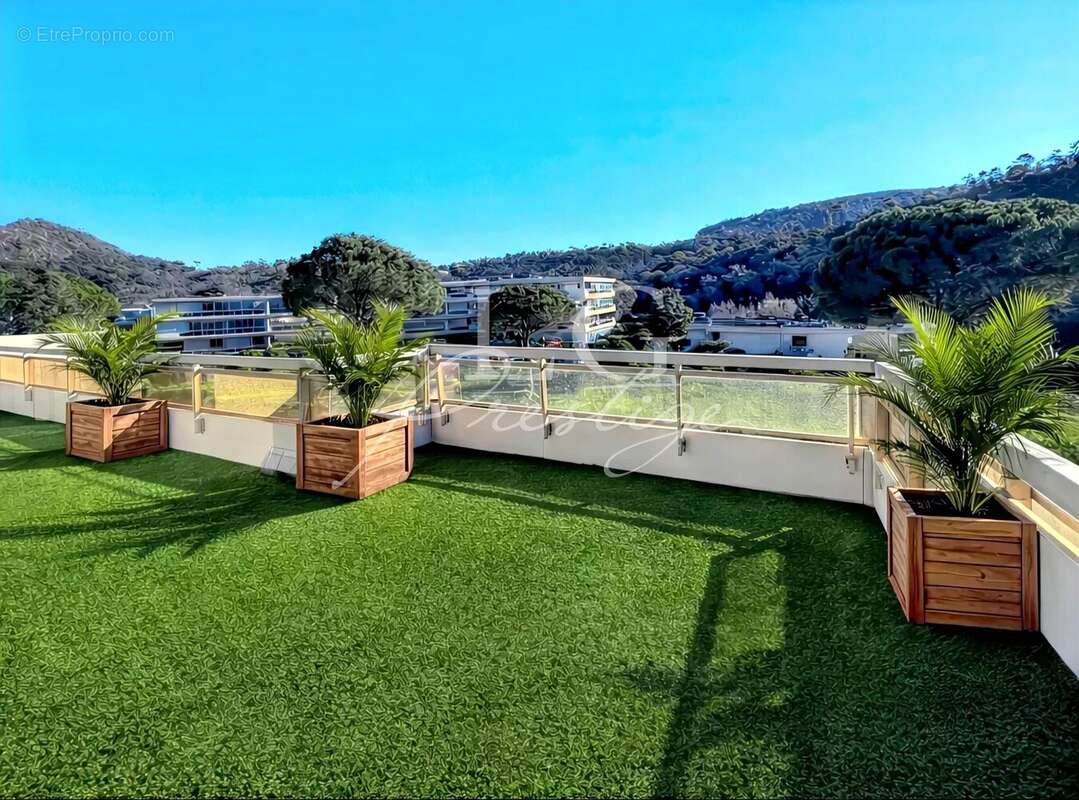 Appartement à MANDELIEU-LA-NAPOULE
