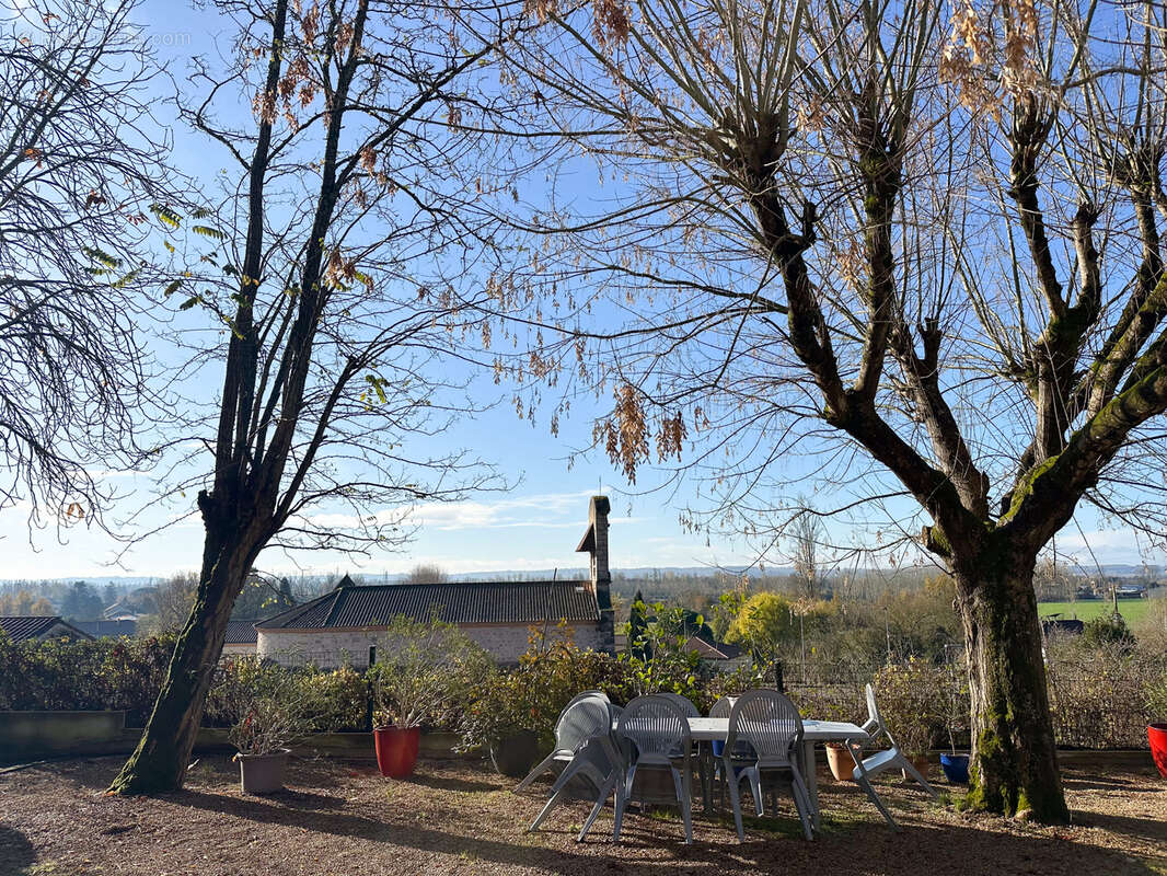 Maison à COLAYRAC-SAINT-CIRQ