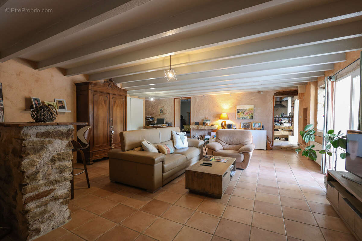 Maison à SAINT-BENIGNE