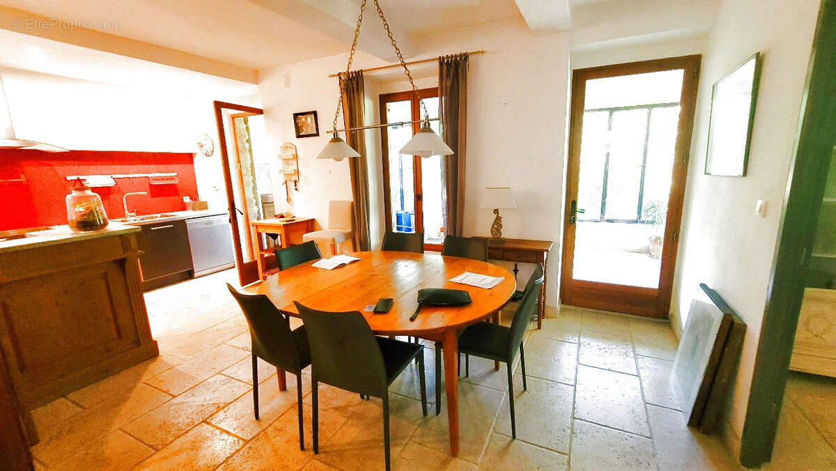 Maison à FORCALQUIER