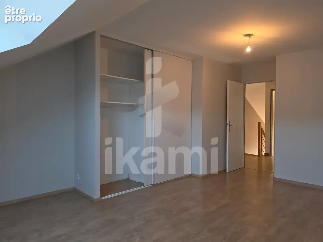 Maison de village en pierre   86 m2   Impasse au calme, cour et terrasse - photo 10