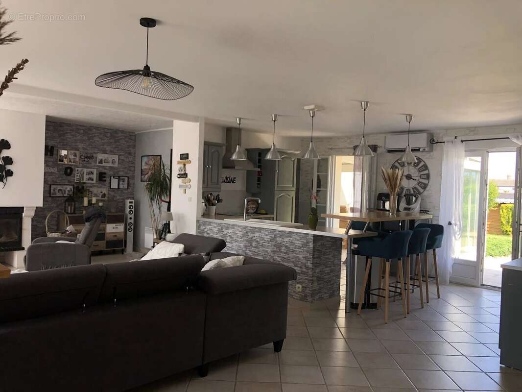 Maison à LA CHAPELLE-SUR-OREUSE