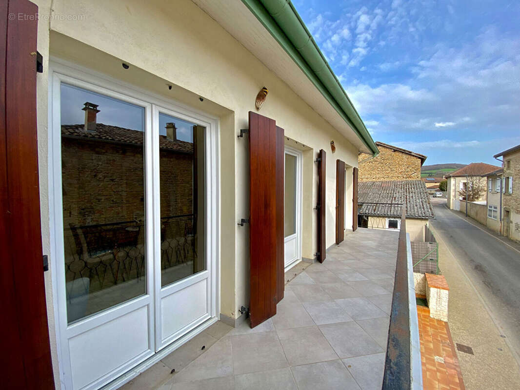 Maison de 74 m² avec jardin - photo 2