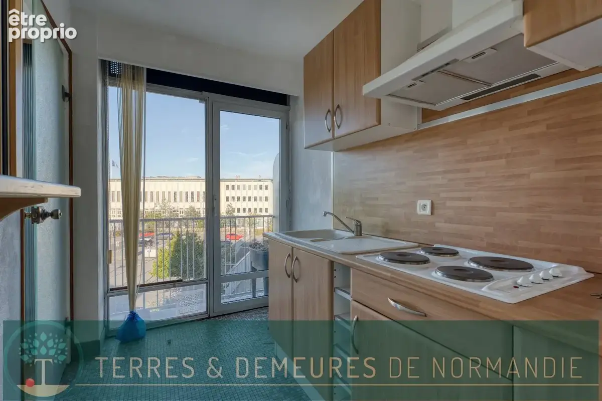 À vendre à Dieppe Appartement au 3ème Étage avec Balcon, Ascenseur et Cave - photo 5