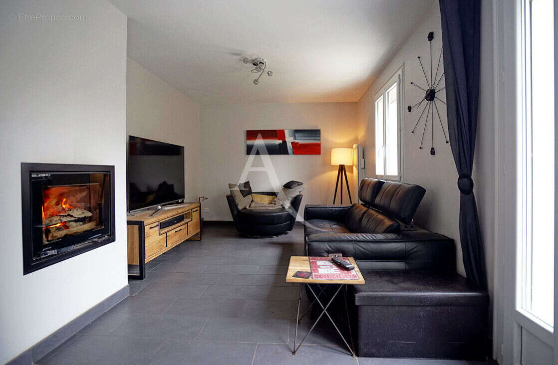 Maison à SAINT-JEAN-DE-BRAYE