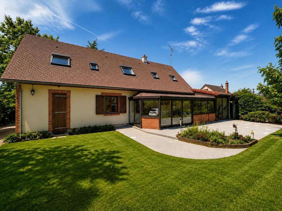 Maison de 5 pièces de 223 m² à Ligny-le-Ribault - photo 21
