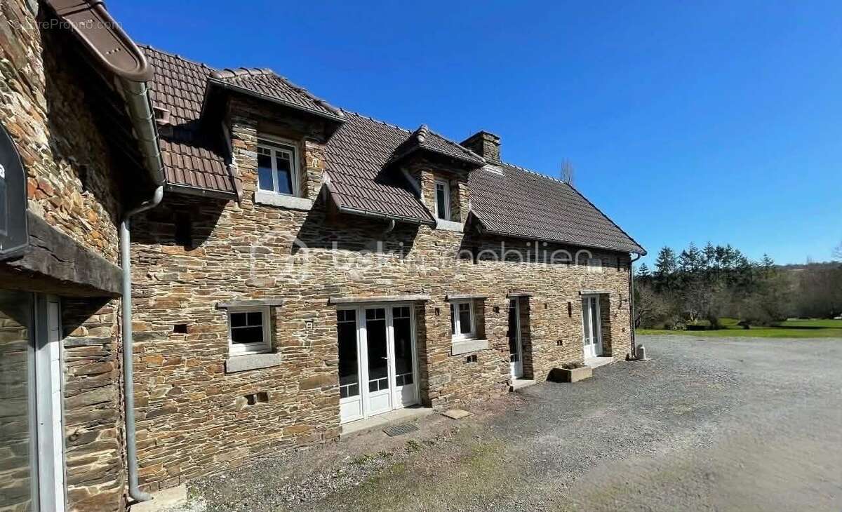 Maison à LA BARRE-DE-SEMILLY