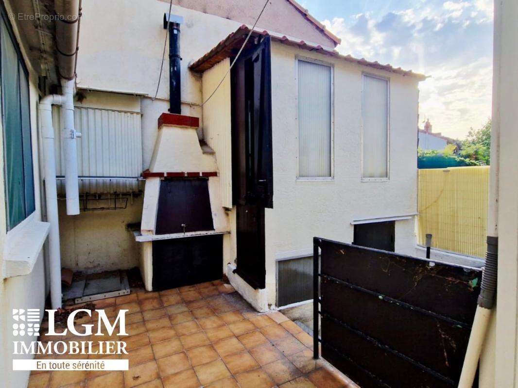 Appartement À Vendre T 4 + 16 m2 de terrasse et une cave de 30m2 - photo 11