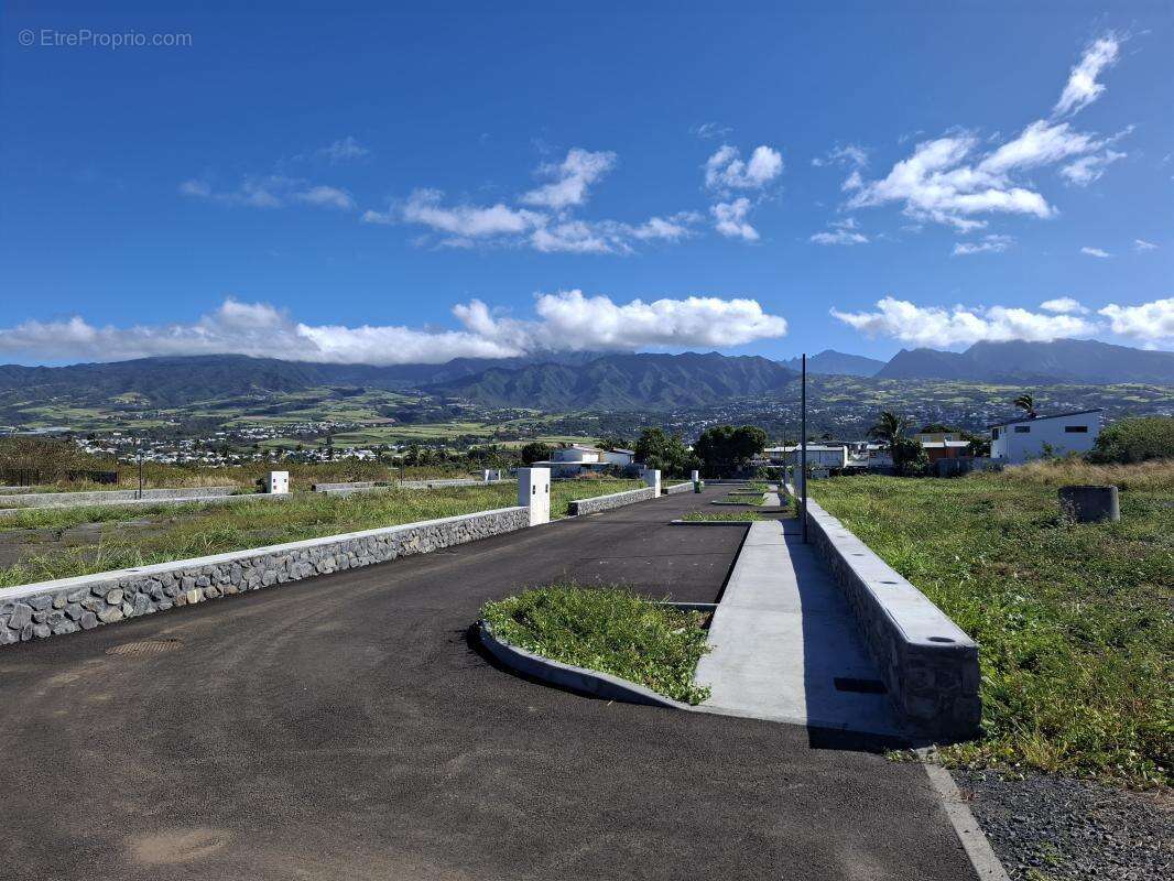 Terrain à SAINT-LOUIS