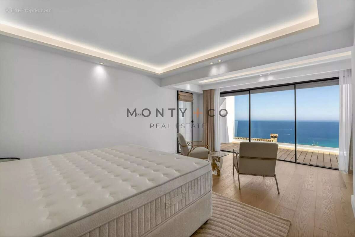 Maison à ROQUEBRUNE-CAP-MARTIN