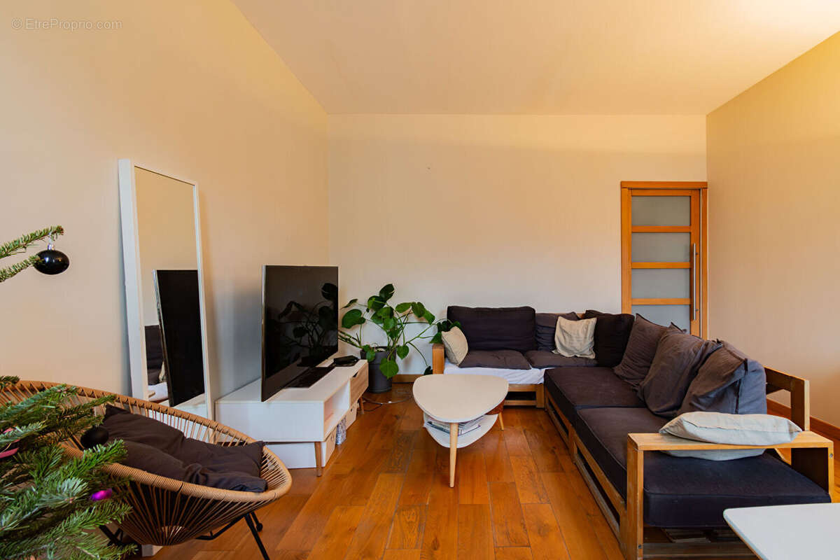 Appartement à MARSEILLE-6E
