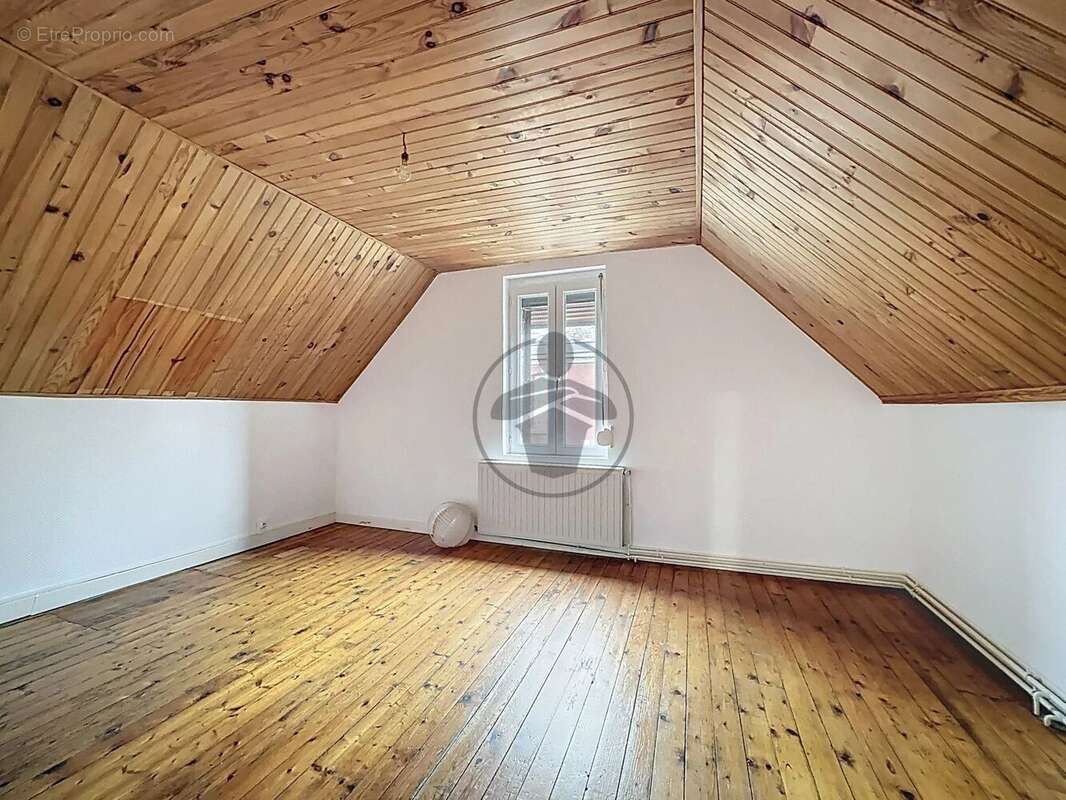 Maison à SAINT-QUENTIN