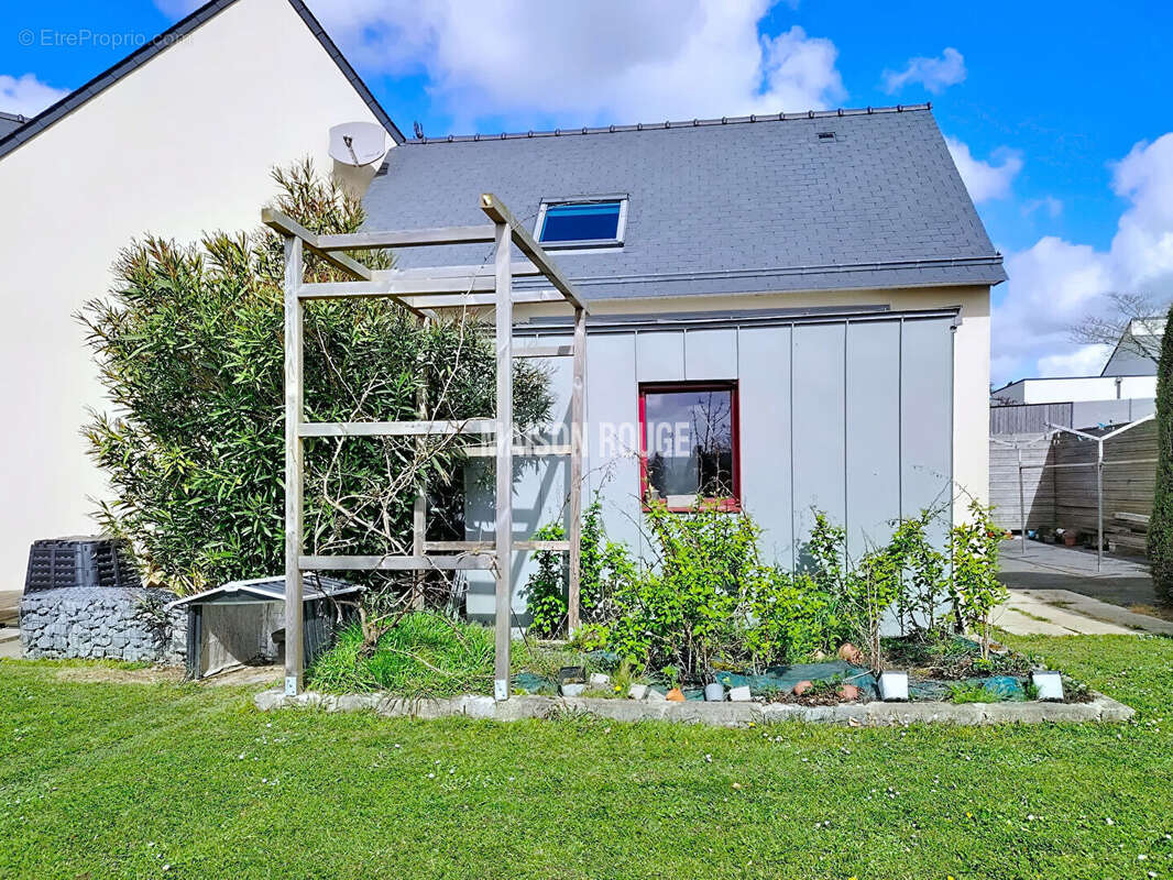 Maison à COMBOURG