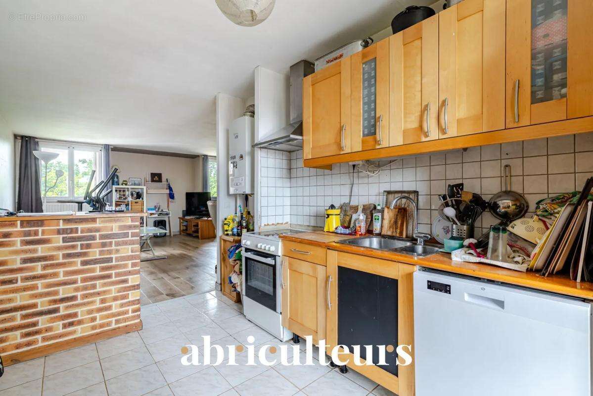 Appartement à GENNEVILLIERS
