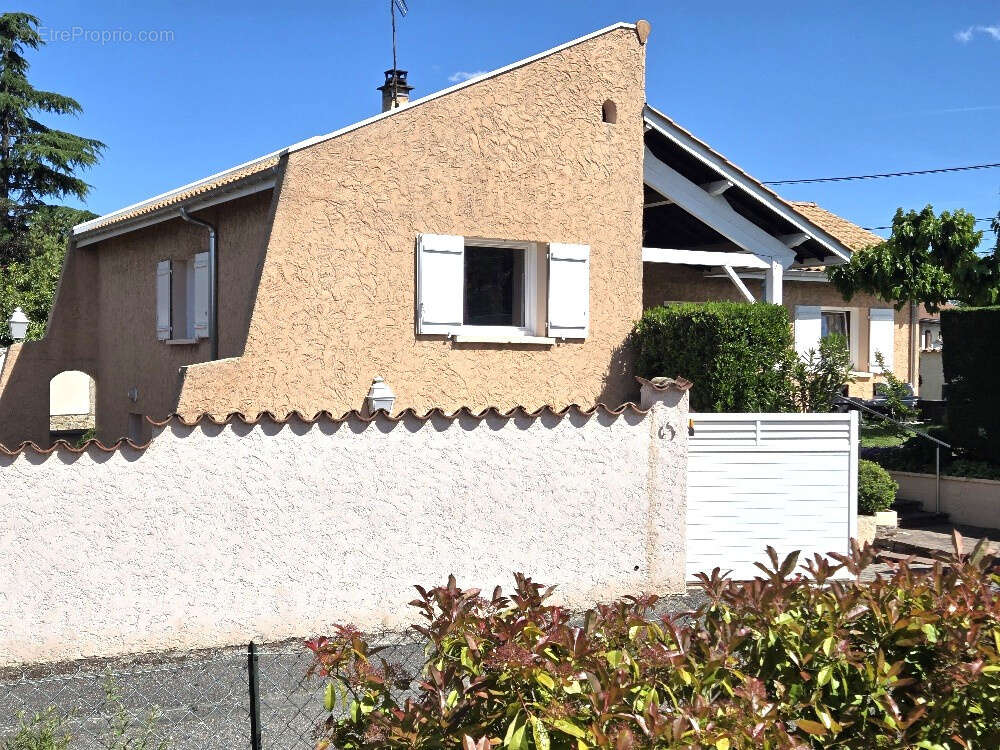 Maison à CHAPONOST