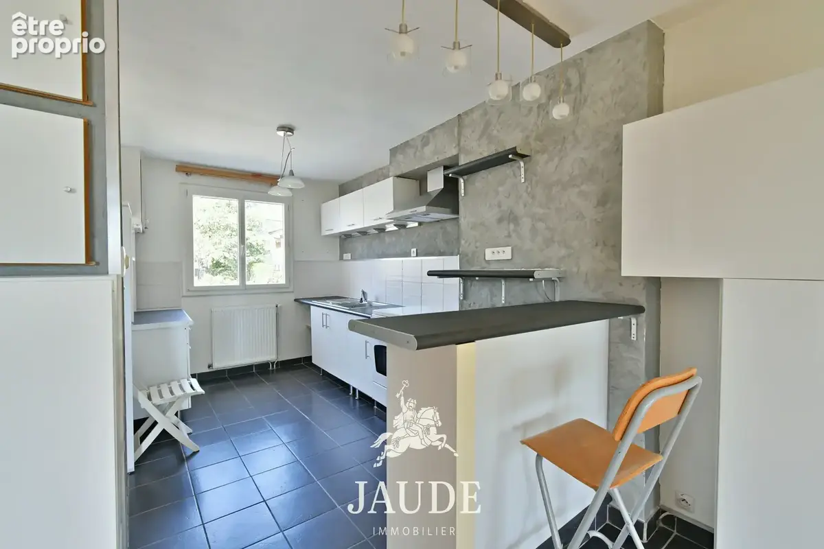 Maison (DPE en A) mitoyenne de 84 m2 avec jardin arboré et garage    rue Marcel Pagnol, Clermont-Ferrand - photo 5