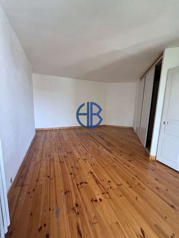 Appartement à RENAGE
