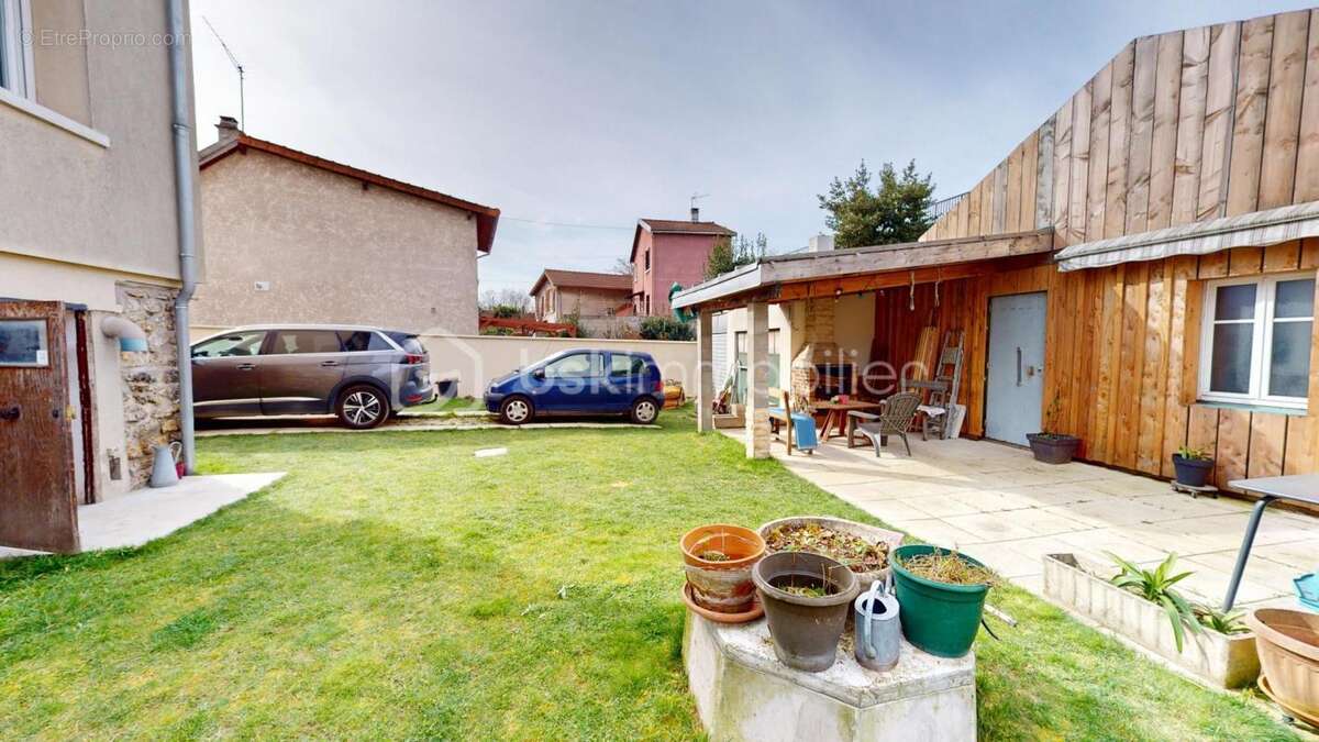 Maison à VILLENEUVE-SAINT-GEORGES