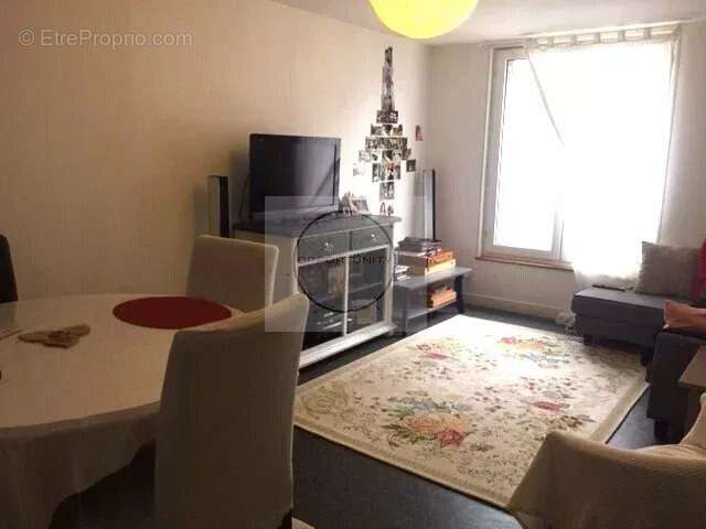 Appartement à LA FERTE-GAUCHER