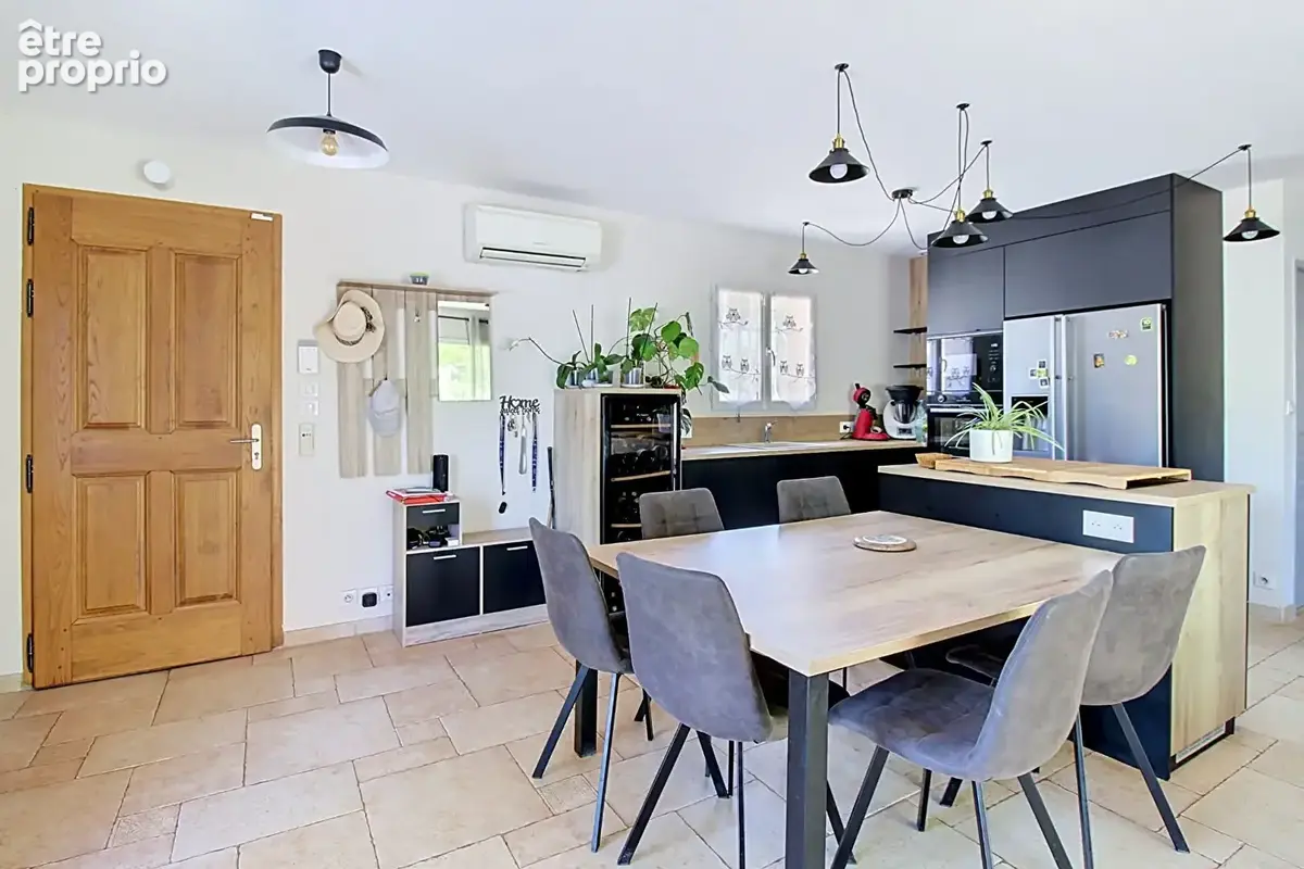 A VENDRE EN EXCLUSIVITE ! À  VIDAUBAN Maison de plain-pied 4 pièces 88 m2 avec piscine  sur un terrain de 1 455 m2 - photo 5