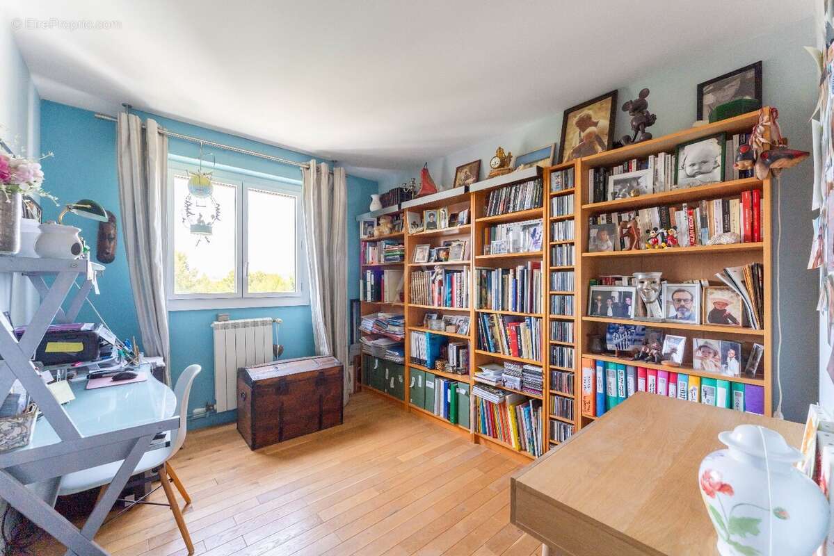 Appartement à MARSEILLE-12E