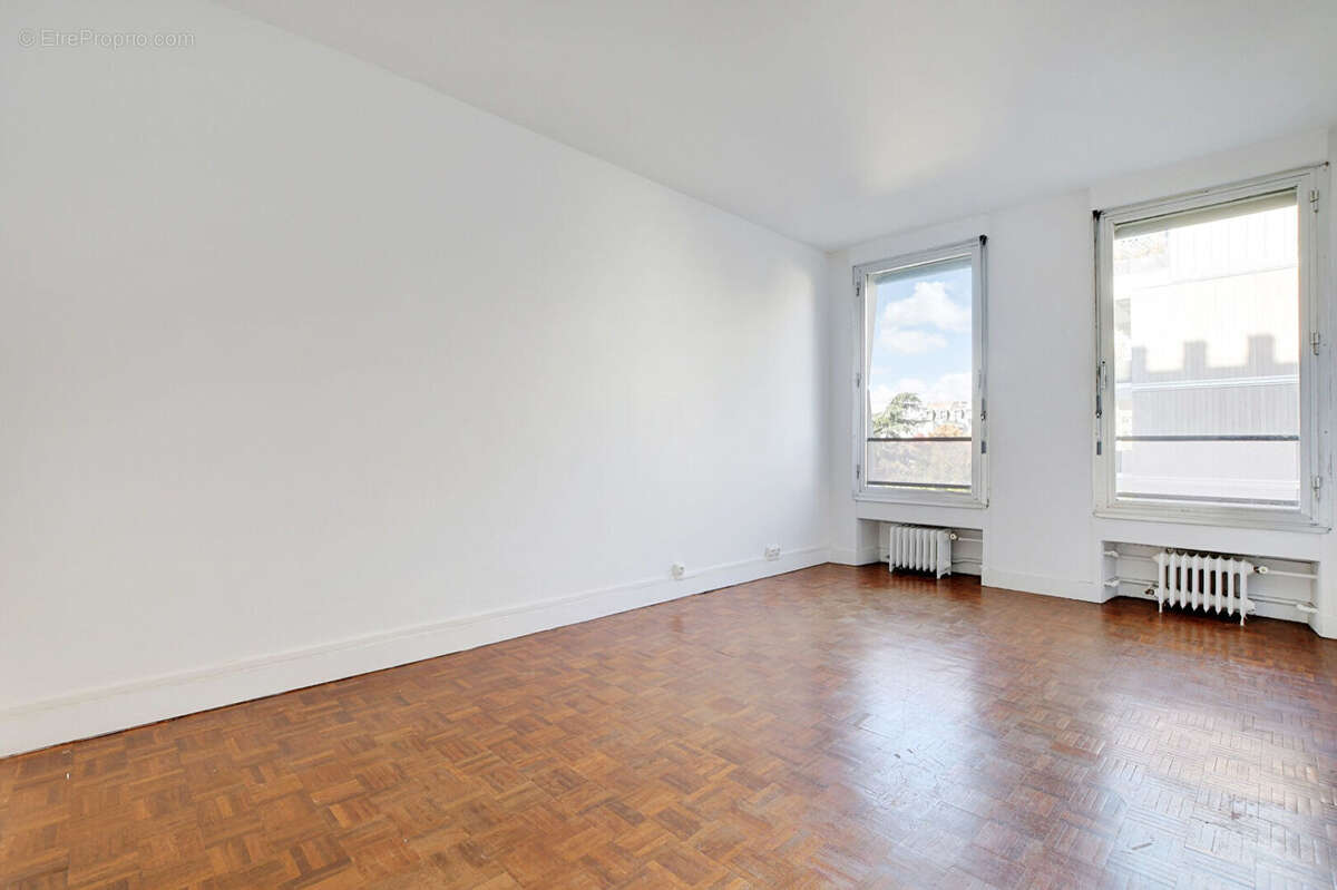 Appartement à PARIS-19E