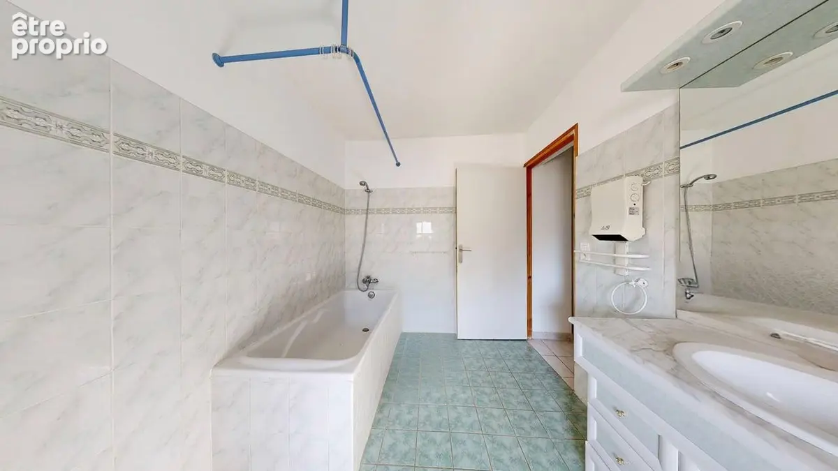 Exclusivité  Bel appartement T3 avec jardin privatif au coeur de Pernes - photo 11