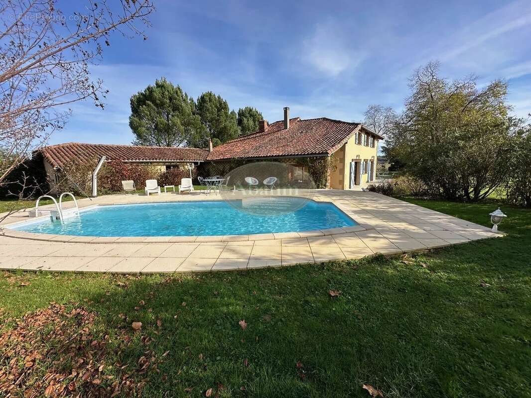 Maison à CASTELNAU-MAGNOAC