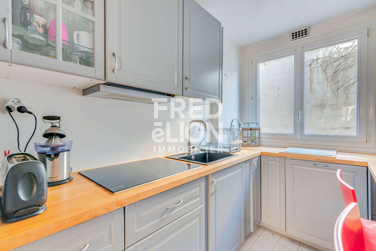 Appartement à PARIS-15E