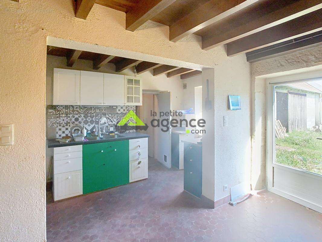 Maison à ROYERE-DE-VASSIVIERE