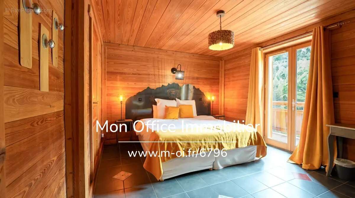 Référence : 6796-MBE. - Chalet Haut de Gamme de 350m² avec piscine et garage XXL - photo 10