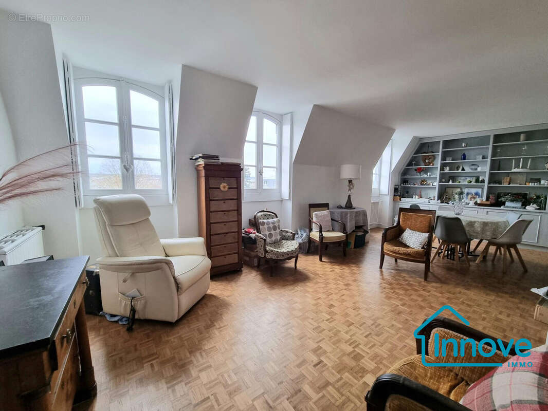 Appartement à VERSAILLES