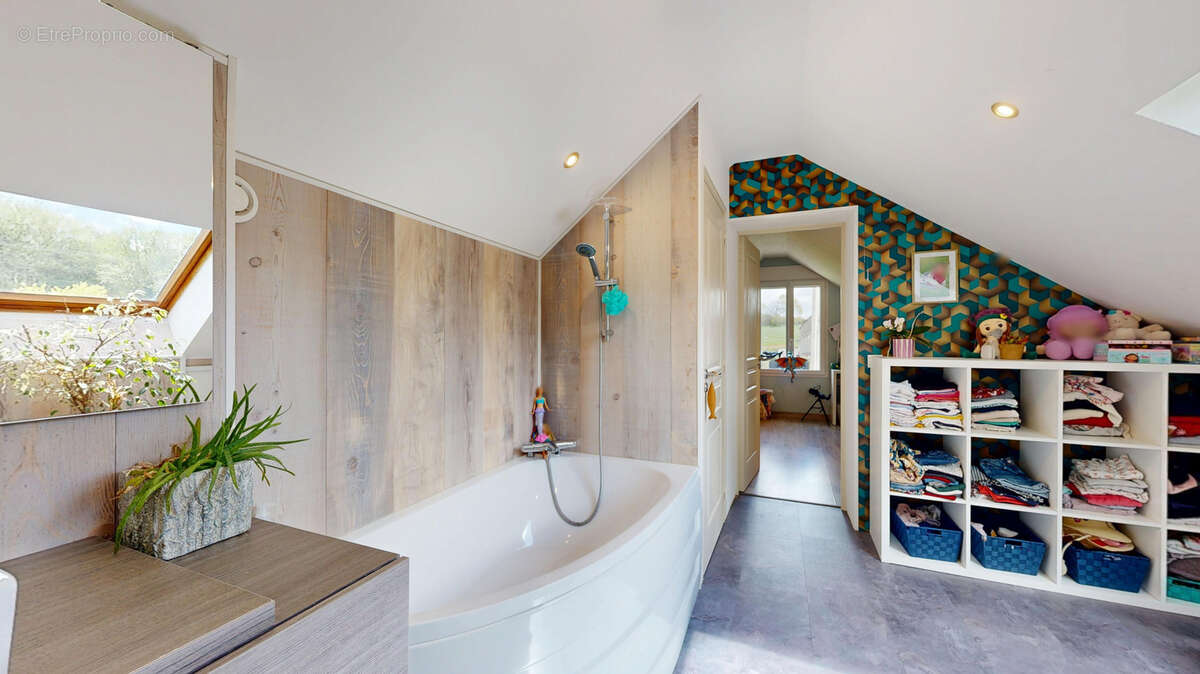 Maison à REFFUVEILLE