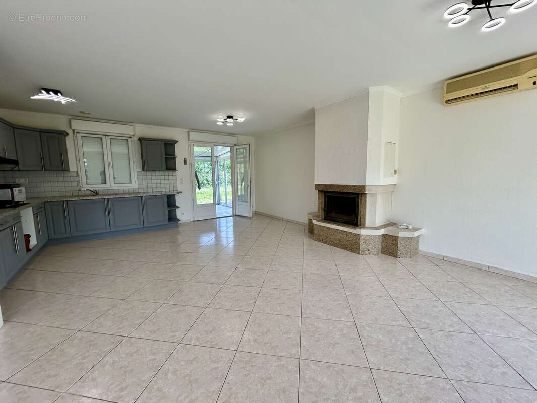 Maison à SAINT-DENIS-DE-PILE